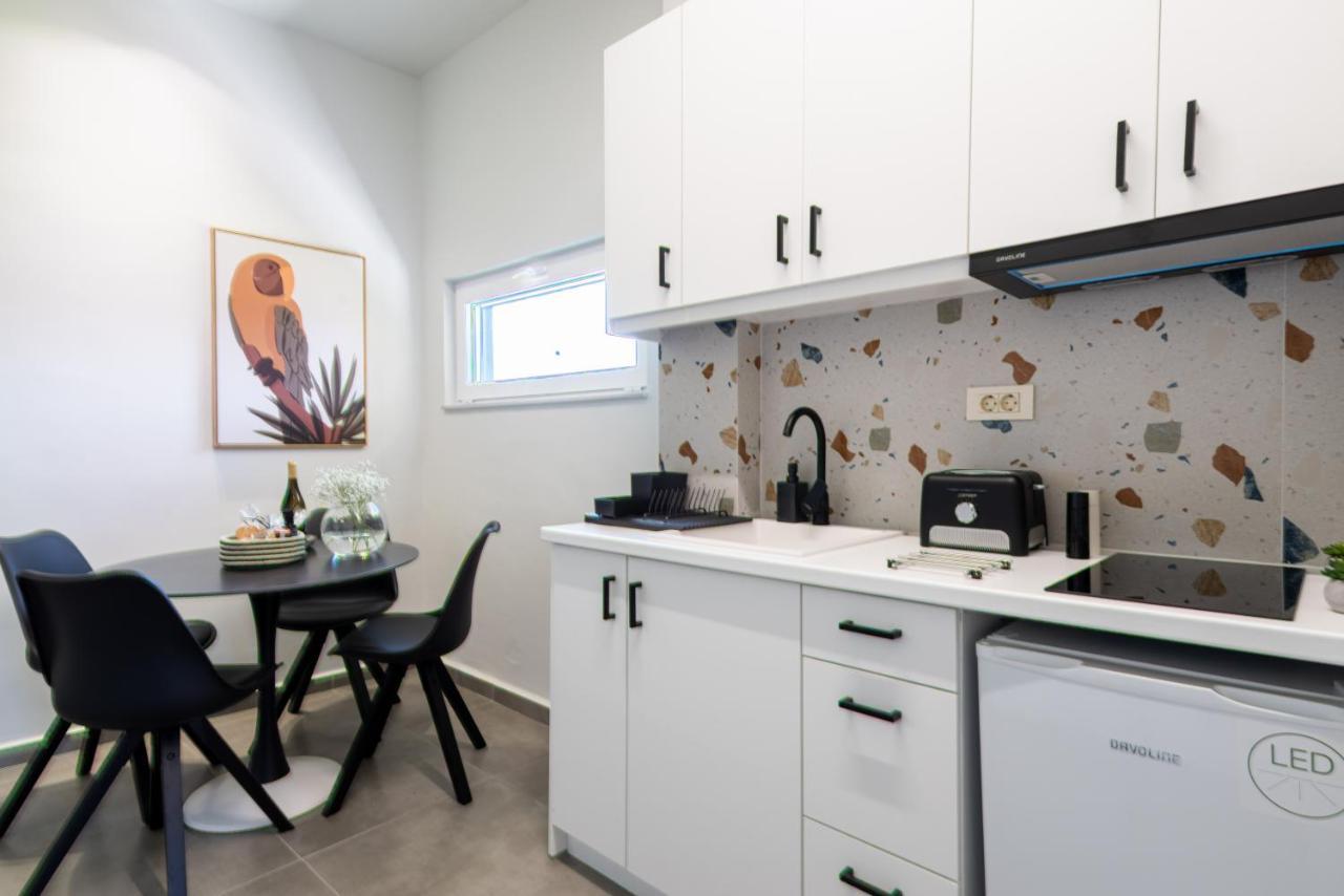 Meliora Suites Dhrapaniás Екстериор снимка